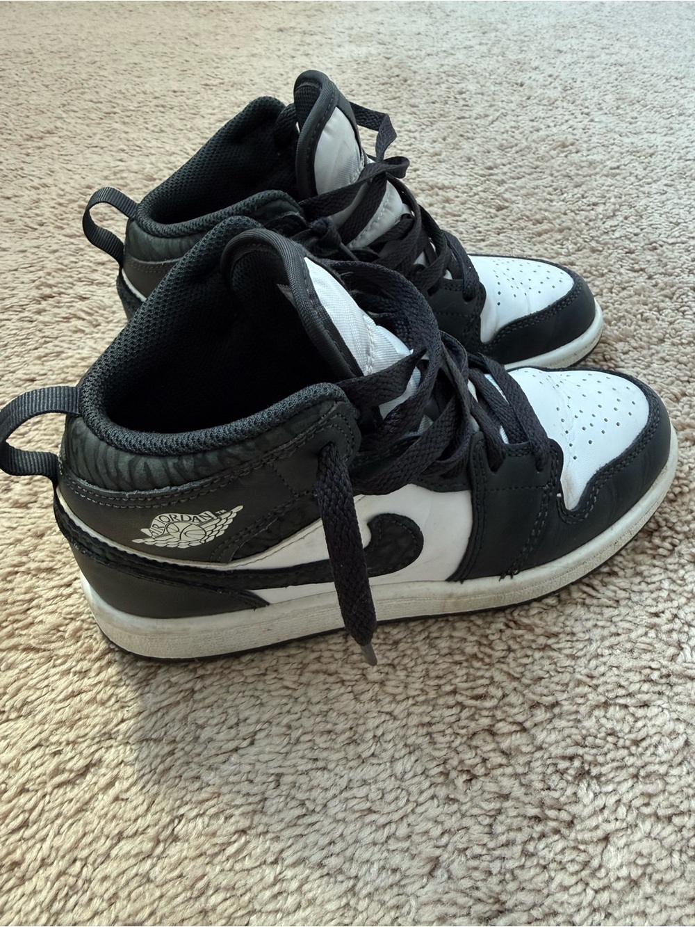 Jordan 1 Mid SE Kids Panda Elephant Sneakers